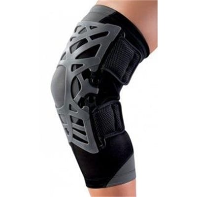 Fitness Mania - Donjoy Reaction Web Knee Brace