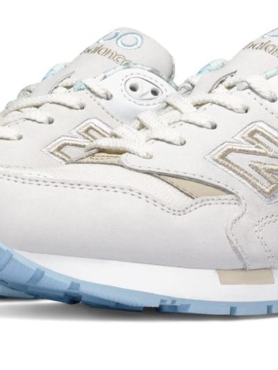 Fitness Mania - New Balance 1600 Women's Elite Edition Shoes - CW1600WB