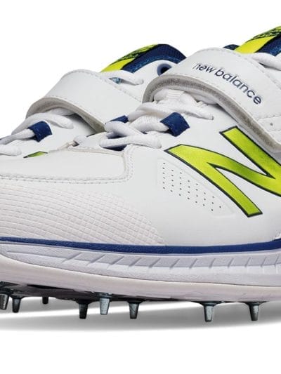 Fitness Mania - New Balance 4040v3 Men's Cricket Shoes - CK4040N3