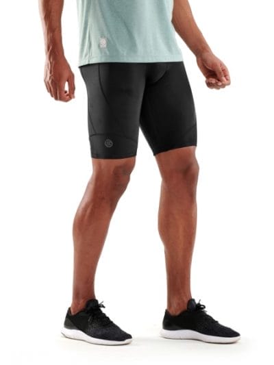 Fitness Mania - Skins DNAmic Mens Compression Half Tights - Black/Black