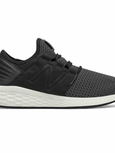 Fitness Mania - New Balance Fresh Foam Cruz v2 - Womens Sneakers - Black/White