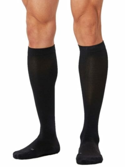 Fitness Mania - 2XU Mens Compression Run Socks - Black
