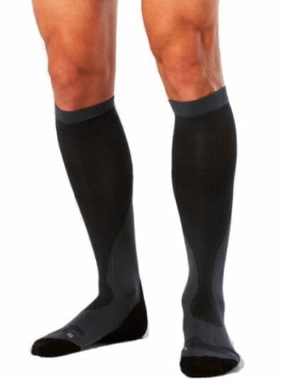 Fitness Mania - 2XU Mens Compression Run Socks - Titanium/Black