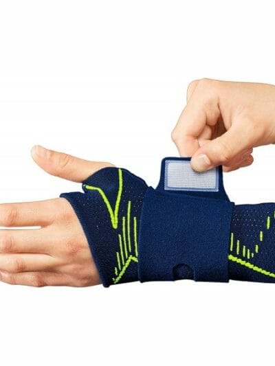 Fitness Mania - Medi Manumed Active E+motion Wrist Support - Blue/Green