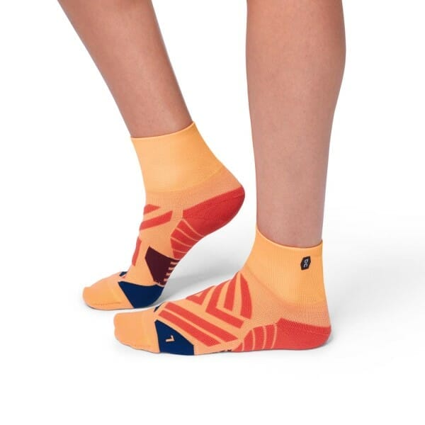 Fitness Mania - On Womens Running Mid Socks - Coral/Navy