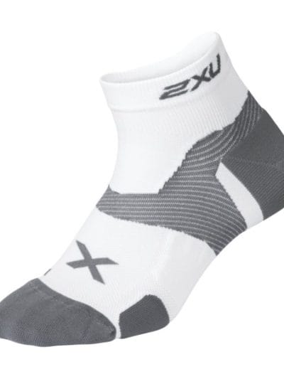 Fitness Mania - 2XU Vectr Cushion 1/4 Crew - Unisex Running Socks