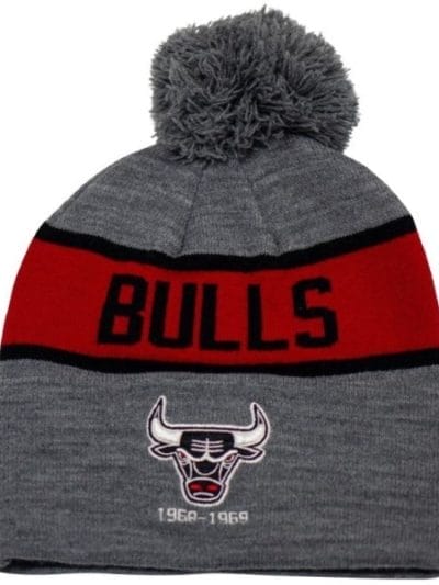 Fitness Mania - Mitchell & Ness Chicago Bulls Team Tone Knit Basketball Beanie