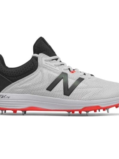 Fitness Mania - New Balance 10v4 - Mens Cricket Shoes