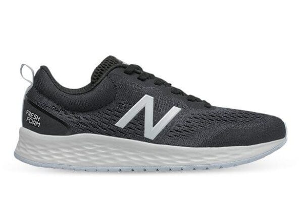 Fitness Mania - New Balance Fresh Foam Arishi V3 Womens Black White