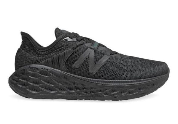 Fitness Mania - New Balance Fresh Foam More V2 (D) Womens Black Black