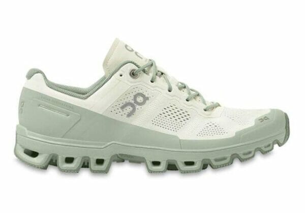 Fitness Mania - On Running Cloudventure Womens White Moss