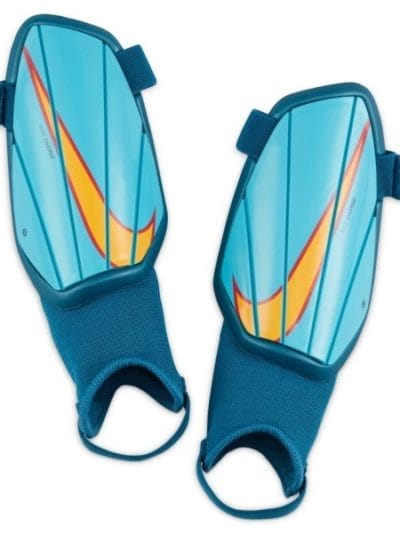 Fitness Mania - Nike Charge Kids Soccer Shin Guards