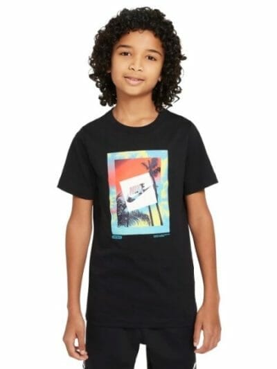 Fitness Mania - Nike Sportswear Club Seasonal Kids Boys T-Shirt